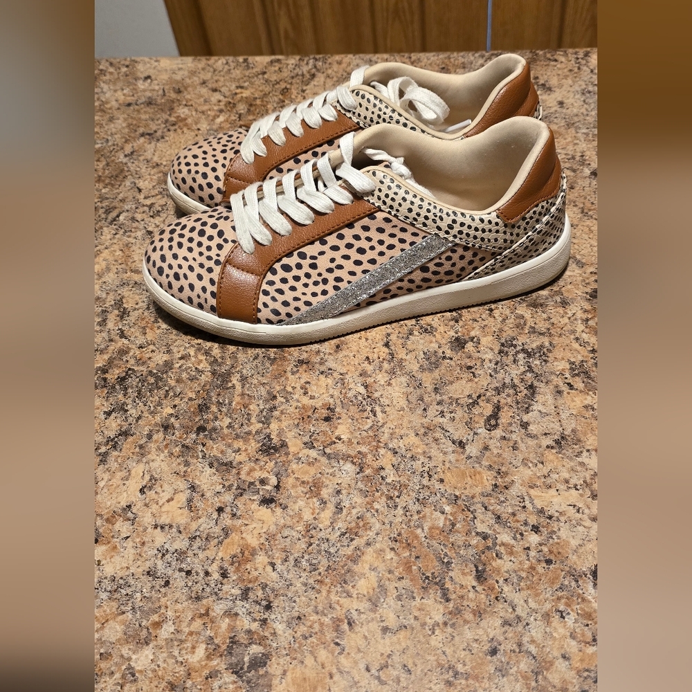 torrid Tan Leopard Print Brown Sneakers Polka Dot Glitter Casual Tennis Shoe - Picture 1 of 2